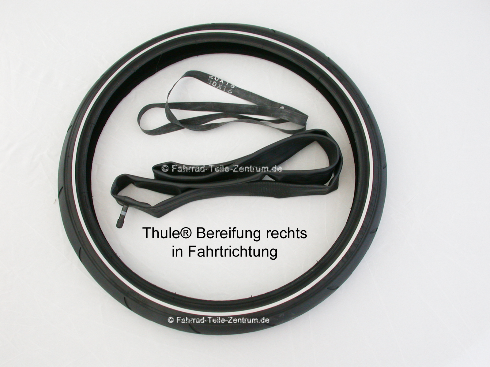 Thule-Reifen-rechts-Sport-Cross-Lite-Cab